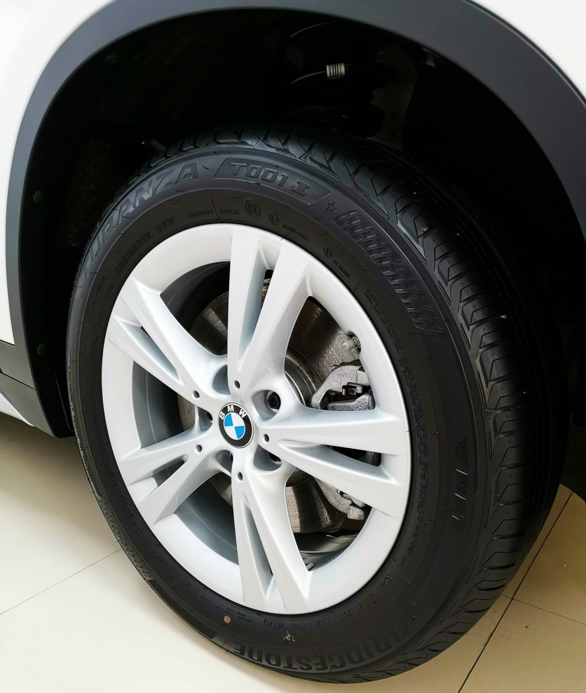 BMW-X1-With-GreenZ-Gold-Package-Tyre-Protection-e1664096435783