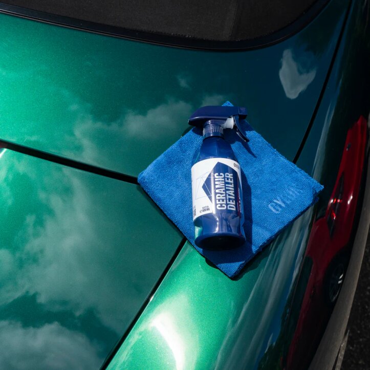 GYEON Q²M Ceramic Detailer 3 GYEON Q²M Ceramic Detailer 1